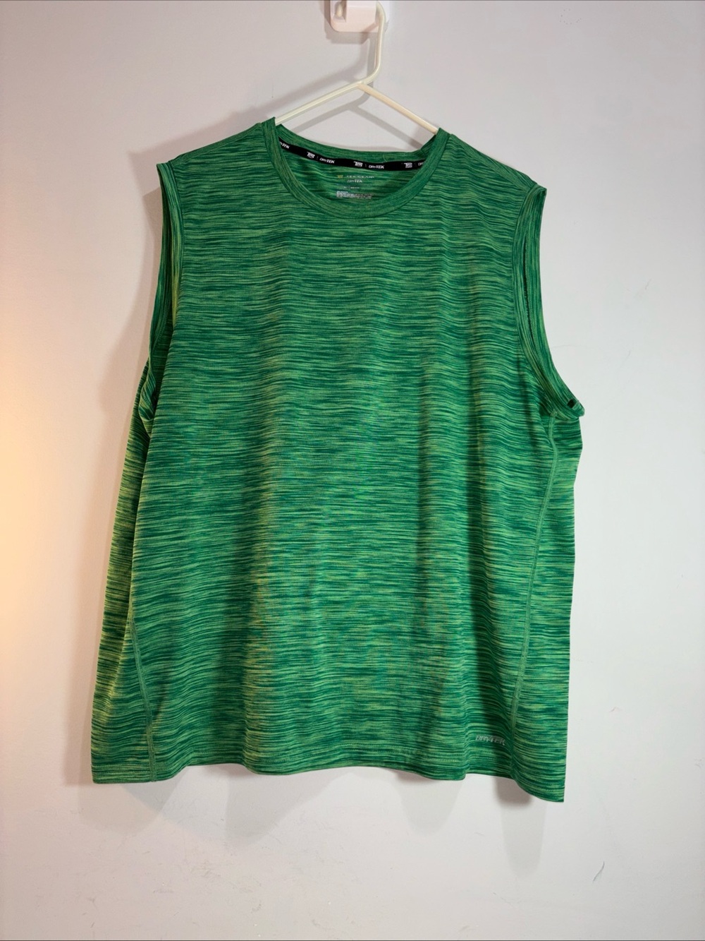Tek Gear Dry Tek Green Space-Dye Muscle Tank Top. 992